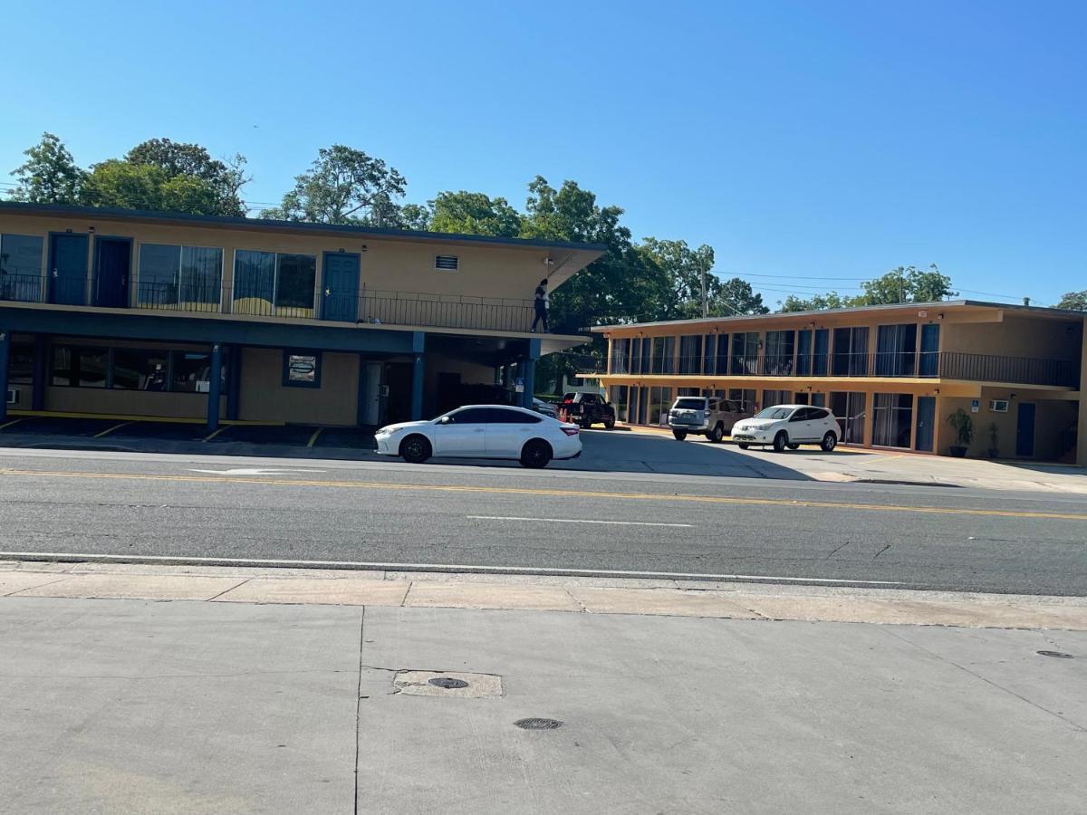 Royal Inn Live Oak Luaran gambar